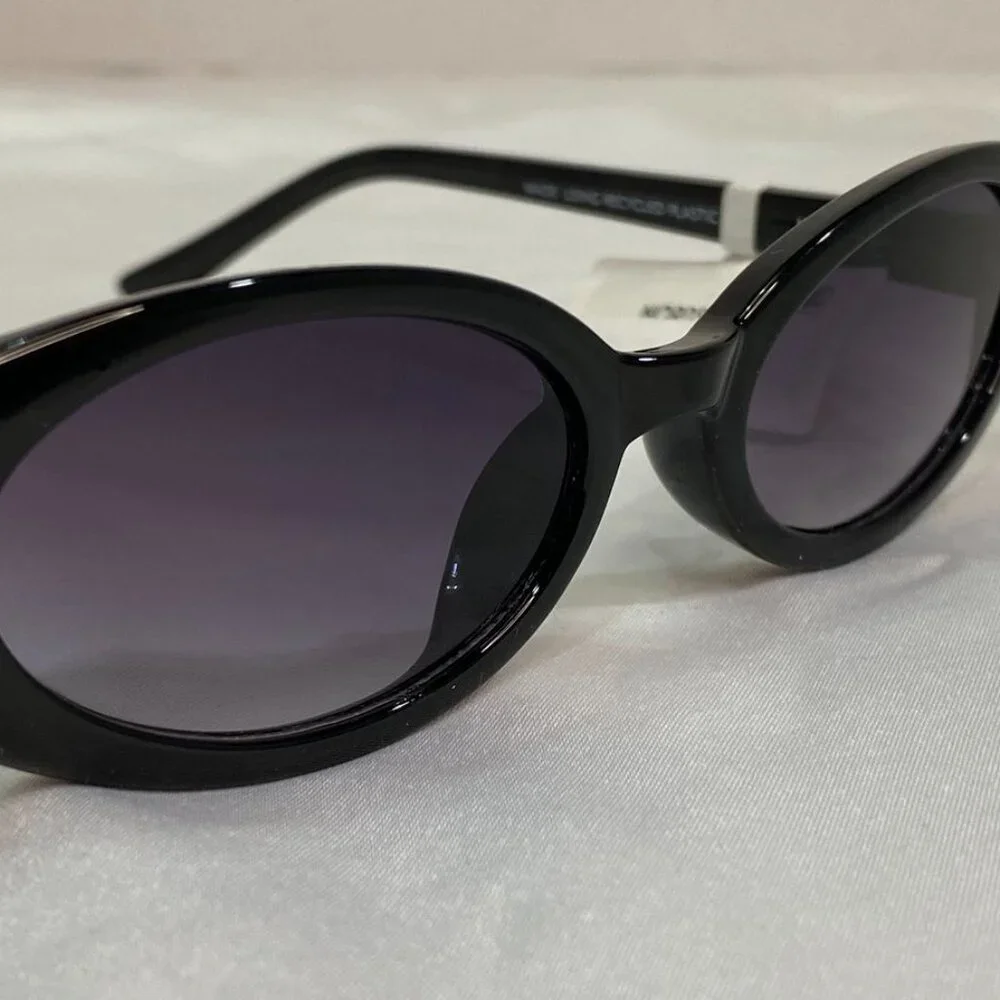 AIRE Fornax Oval Black Frame Retro Gradient Lens Sunglasses Black One Size